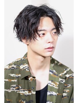 リップス 自由が丘(LIPPS) ツイストパーマ・センターパート・爽やかショート