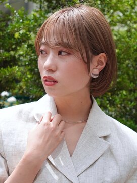 ビュートリアム265(BEAUTRIUM 265) 丸みショートボブ 耳掛けショート ベージュ 顔周りカット 前髪