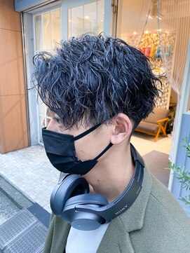 テトラ バイ ネオリーブ 横浜西口店(tetra by neolive) センターパートツーブロツイストスパイラルパーマ横浜