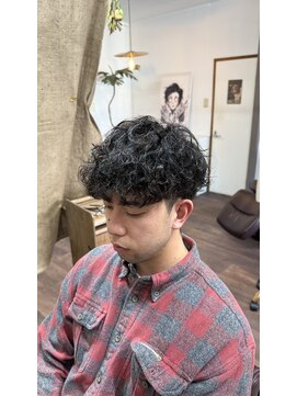 ギルド(Guild) メンズショート　中間ニュアンスパーマ　毛先スパイラルパーマ