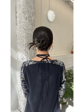 リル(re'll) 《花屋併設》タイトアレンジ［酸性ストレート/ヘアセット]