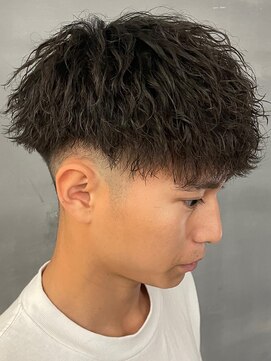 バース バイ ハピネス(BIRTH by happiness) 奈良men'sツイストスパイラルパーマフェードマッシュ