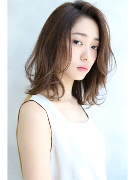 ロゼ 新大宮(ROSE) 【ROSE】センターパート_レイヤーカット_ミディアムボブ