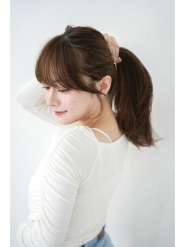 アンダーバーホワイト 鳳店(_WHITE) 韓国風バングカット