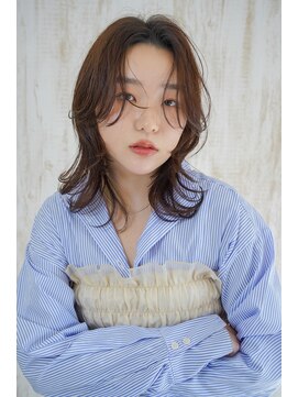 レイヤーカット・顔まわりカット・くびれヘア・クロスパーマ