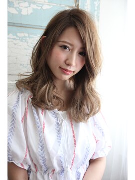 フェリシータ 緑地公園店(felicita) ハイトーンアッシュベージュ♪フェミニンセミディ