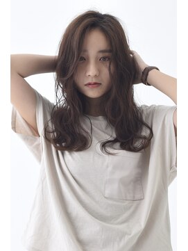 ウィクシー(wixy) 大人セミロング