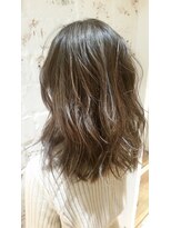 ティータ(teeta)&nbsp;【teeta　浦中康裕】外国人風くびれミディ