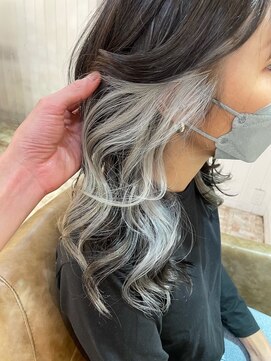 ノイズ オオサカ(NOISM) インナーカラー　アッシュ ミディアムパーマ