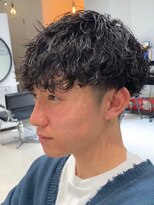 ウェイビーエフティフィフス 横浜西口(WAVEY ft.fifth)&nbsp;無造作ツイストスパイラルパーマ波巻き刈り上げメンズマッシュ