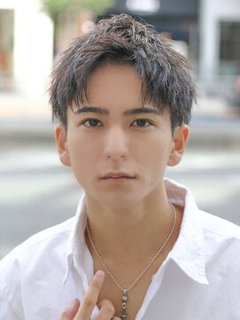 ベーア(Bar) ナチュラルアップバング 【ツーブロック　刈り上げ】