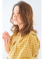 ガリカ シーム(Gallica/SEAM)&nbsp;くびれヘアハイトーンベージュミディアムロブ大人可愛い似合わせ
