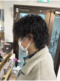 センターパート 波巻きパーマ ウルフ