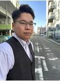 刈り上げツイストパーマアップバングショートメンズヘア