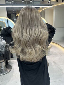 ロンドルピナス 小倉(Lond Lupinus) ブルーブラック/ワイドバング/美髪のススメ/外ハネボブ/北九州