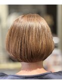 白髪が伸びても目立ちにくい、ベージュカラーで自然な仕上がりに