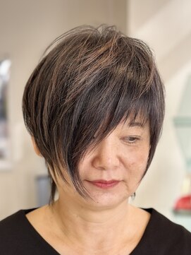 サロンイクエヤマザキ 麻布十番(SALON IKUE YAMAZAKI) 傷まない白髪染　ノンジアミンカラー　ショートカット
