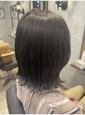 オリーブグレージュ