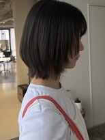 エイチ(811)&nbsp;ベリーショートグレージュインナーカラーくびれボブミディアム