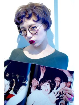 エシカ(ethica) [ethica_南船場] ダークパープルグレー×カールショート＋book02