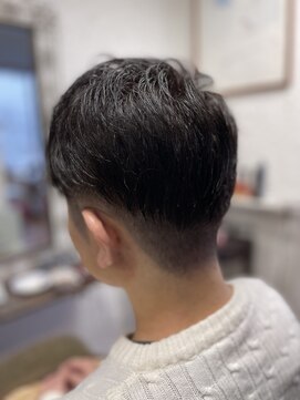 ラヴィアンローズ(La vie en rose) ツーブロショート