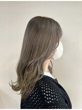 ヘアーアートミュージアム(Hair Art Museum) ダブルカラーでシルバーグレージュ♪