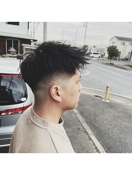 ディライト(D light) ツイスト×スキンフェード