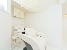 ヘアーアンドメイク ドレス(DRESS)の雰囲気（シャンプー台の座り心地はかなり良いと好評です。）