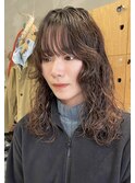 ロングレイヤーニュアンス束感ゆるめパーマ