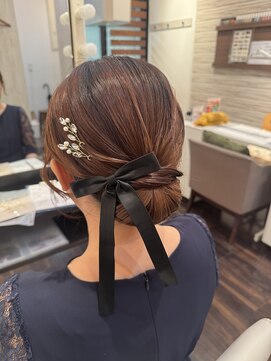 ブラウ ネイル パーティー(Blau Nail Party) シンプルシニヨン