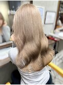 ハイトーンミルクティーベージュ
