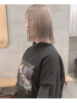 リリ(Riri) ホワイトピンクミルクティー