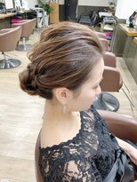 グレースモア(Grace More)&nbsp;（久留米／西原）ハイライトオールバック風アレンジ