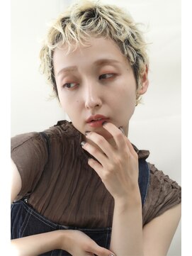 アピィス(APPiiS) ハイトーンベリーショート