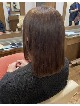 エクリ 麻布十番(equri) シンプル丸みボブ