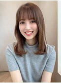 小顔外ハネセミディくすみベージュ 20代30代/Silk-lei吉祥寺
