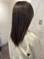 ダッチェス(DUCHESS)&nbsp;モノトーンでシンプルV字レイヤー