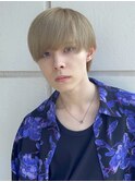 韓国ヘアーミルクティーベージュおしゃれショートマッシュ