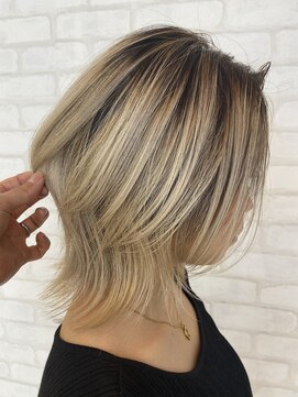 ビス リアン 川口店(Vis lien) バレイヤージュホワイトベージュ外ハネウルフ川口