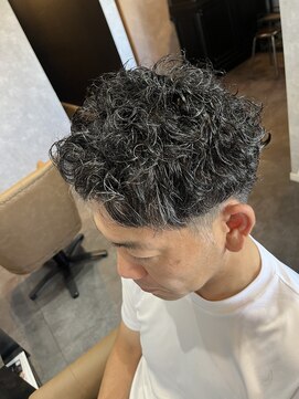 フリー(FREE) ベリーショート×ピンパーマ