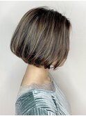 担当吉岡　ハイライトグラデーションボブ