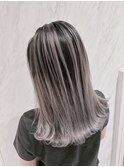 店長今里☆にんきのシルバーバレイヤージュ☆