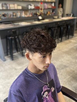 ハングアウト(Hangout) スペインカール/メンズパーマ/フェードカット/外国人風