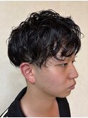 ゆるパーマすっきりツーブロックスタイル