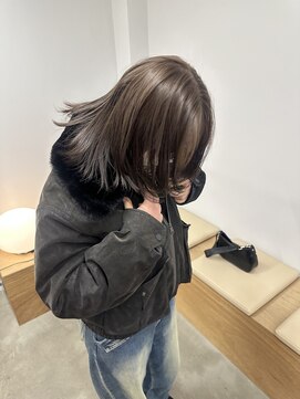 バド(bado) グレージュカラー/透明感カラー／レイヤーカット／髪質改善/本町