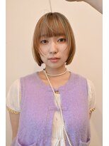 ディッセンバー 神宮前(December) 色素薄めベージュ/顔まわりレイヤー/ミディアム