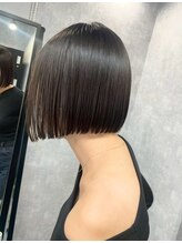 【Ideal】の可愛いショート・ボブの似合わせメニュー【柔らかい髪質改善ストレート】