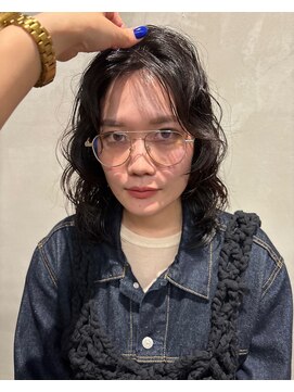 ウェウェ(wewe) パーマ/ロングパーマ/大きめカール/大人女性/西宮/西宮北口