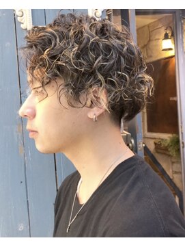 マギーヘア(magiy hair) magiyhair スパイラルパーマ　西部