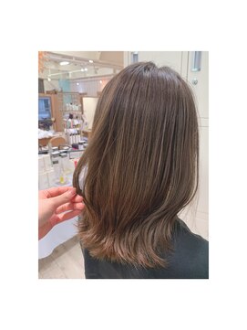 コトナ 越谷店 白髪ぼかしハイライトのグラデーションカラー